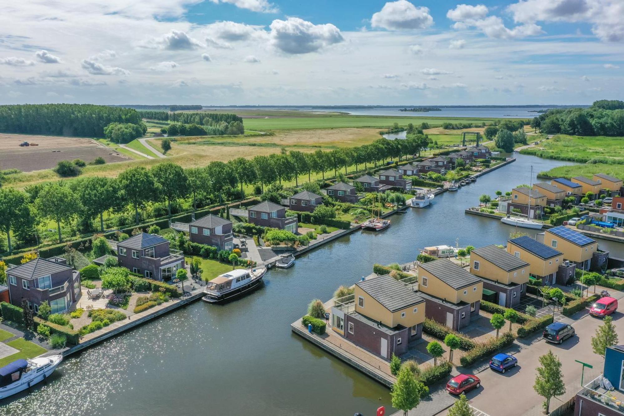 Nautic Rentals - Marinapark Oude-Tonge Extérieur photo