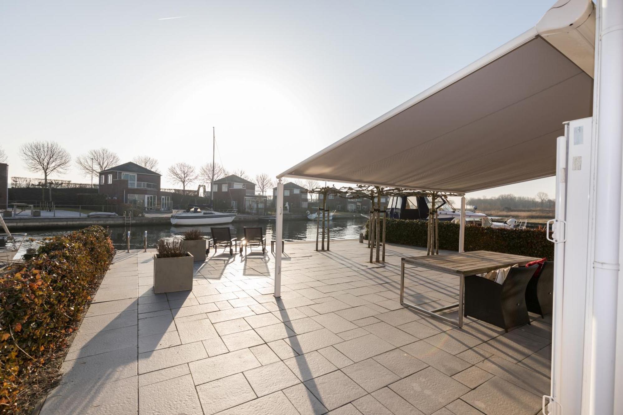 Nautic Rentals - Marinapark Oude-Tonge Extérieur photo