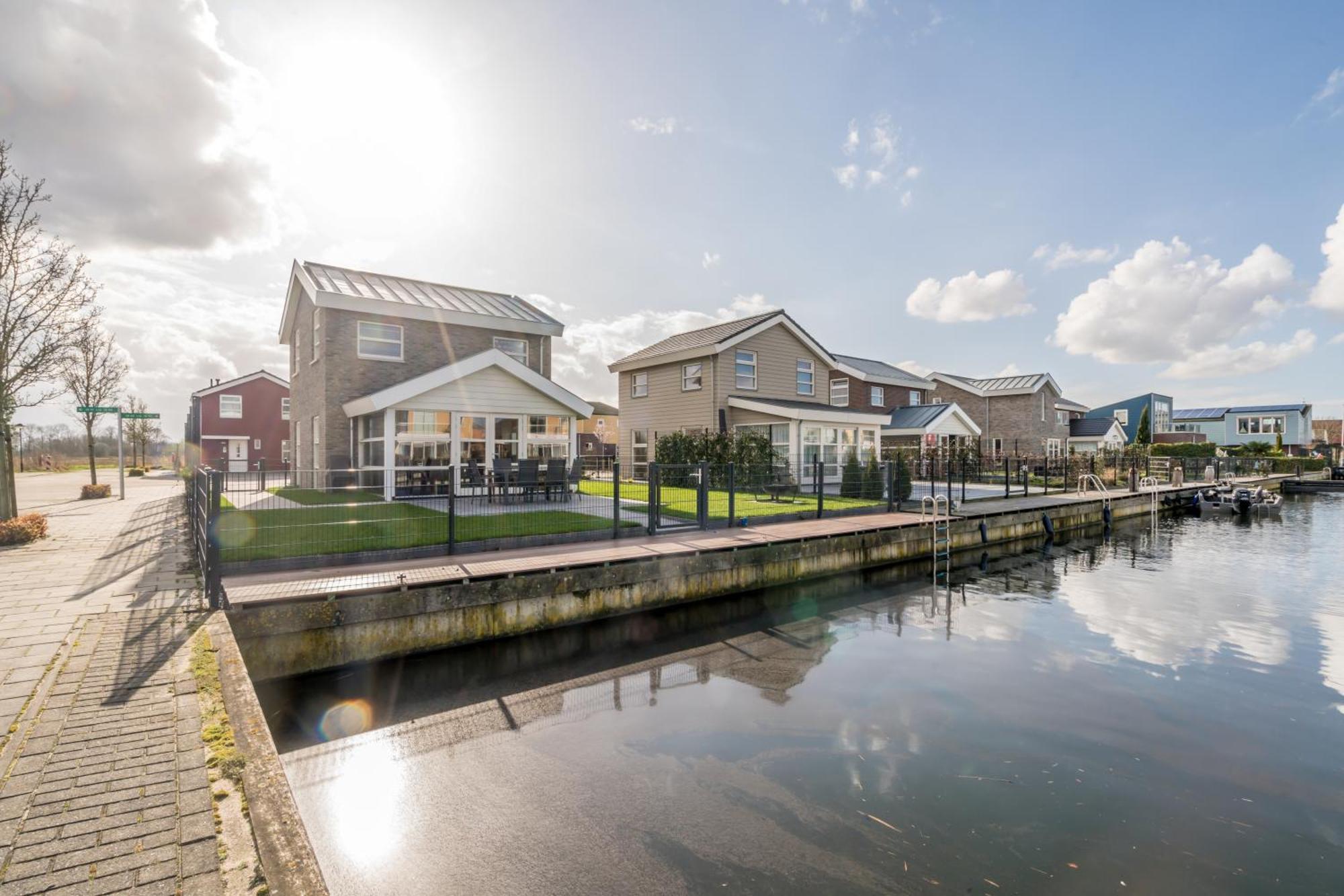 Nautic Rentals - Marinapark Oude-Tonge Extérieur photo